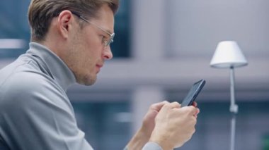 360 Degree Office Businessman Smartphone