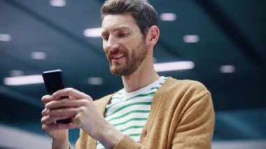 360 Degree Office Businessman Smartphone