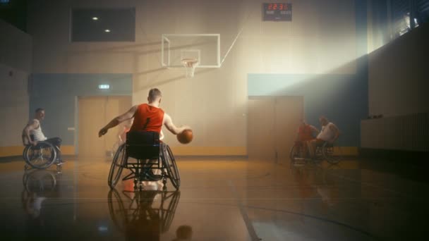 Παιχνίδι μπάσκετ με αναπηρικό καροτσάκι — Αρχείο Βίντεο