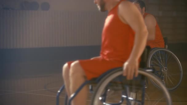 Rollstuhlbasketballpass — Stockvideo