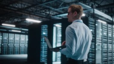 Veri Merkezinde Bilgisayar Kullanımı Bilişim Uzmanı