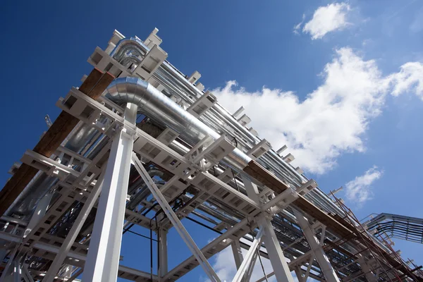 Industrial zone. Steel pipelines — Stock Photo, Image