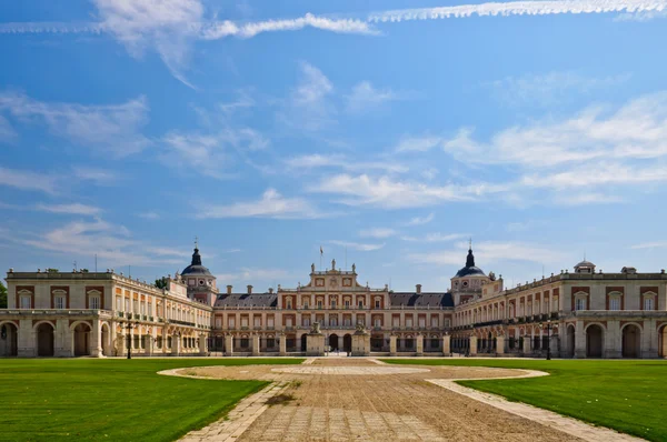 Aranjuez Kraliyet Sarayı (İspanyolca: Palacio Real de Aranjuez)
