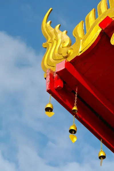 Templo telhado tailandês — Fotografia de Stock