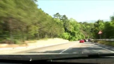yalta, Kırım, Ukrayna yakın araba görünümü içinde dağ yolu