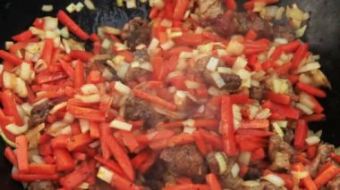 pilav (plov) hazırlık - Afgan, Özbek, Tacik Ulusal mutfağı ana yemek