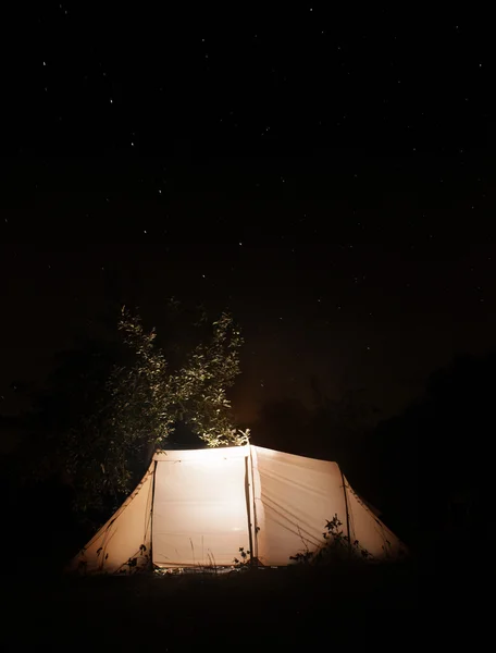 Night camping tent on the dark sky star background . Ursa Major — Stock Photo, Image