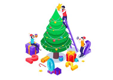 Bir Noel ağacı süslemekle meşgul olan insanlar ve 2022 numara yeni yılı ve mutlu noelleri kutlamaya hazırlanıyor. Isometric Vektör İllüstrasyonu