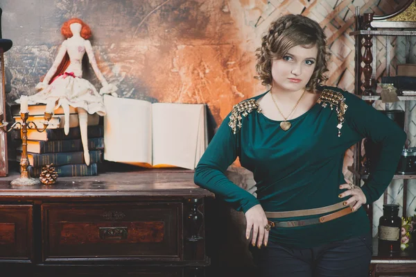 Woman in a room with a vintage interior — Stock Photo, Image