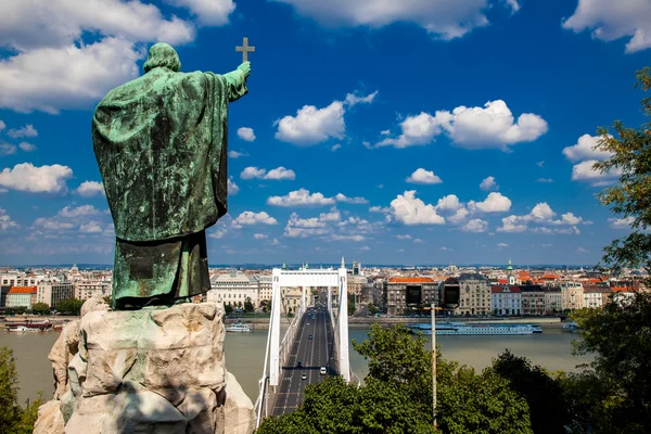 Budapeşte şehir bir havadan görünümü üzerinde. Macaristan