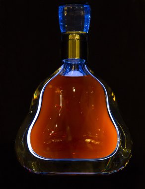 lüks şişe konyak veya brendi