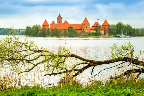 Středověký starý hrad v trakai, Litva — Stock fotografie