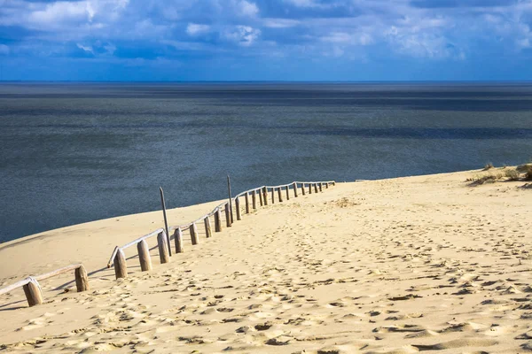 Sand dune in Curonian Gulf — Stock Photo, Image