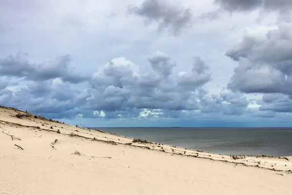 Sand dune in Curonian Gulf — Stock Photo, Image