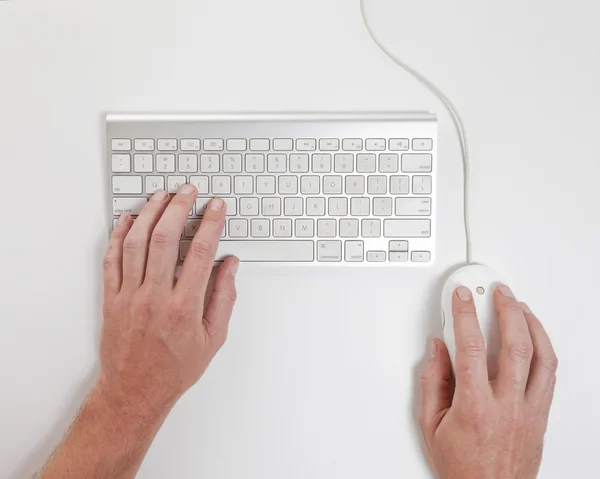Handen toetsenbordmuis — Stockfoto