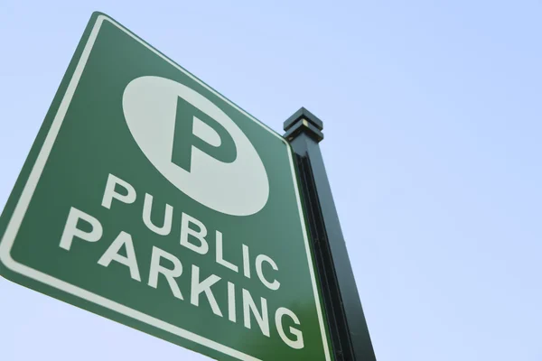 Nyilvános parkolás útjelző tábla — Stock Fotó