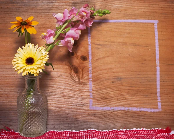 Květina a křídy obrys pozadí — Stock fotografie