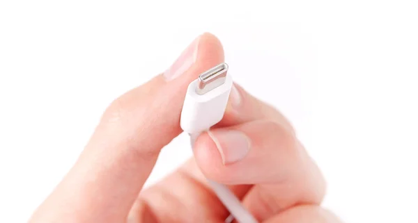 Kézben Tartva Egy Egyszerű Fehér Usb Típusú Mobiltelefon Okostelefon Töltő — Stock Fotó