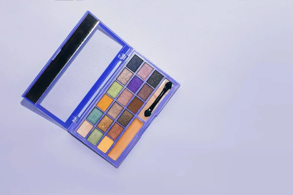 Una Paleta Sombras Brillantes Diferentes Colores — Foto de Stock