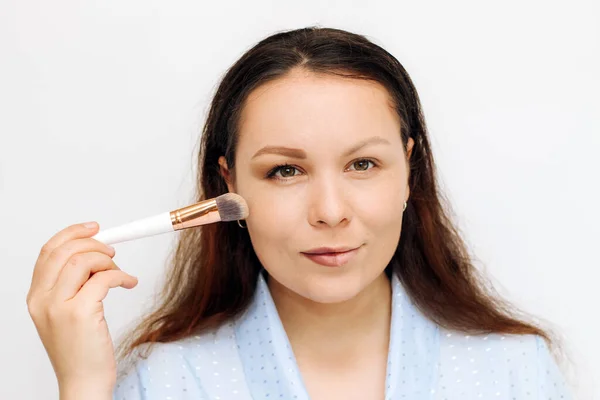 Girl Doing Makeup Correcting Impending Eyelid One Part Face Made — Foto de Stock