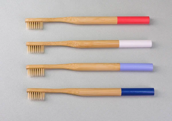 Ξύλινες Οδοντόβουρτσες Γκρι Φόντο — Φωτογραφία Αρχείου