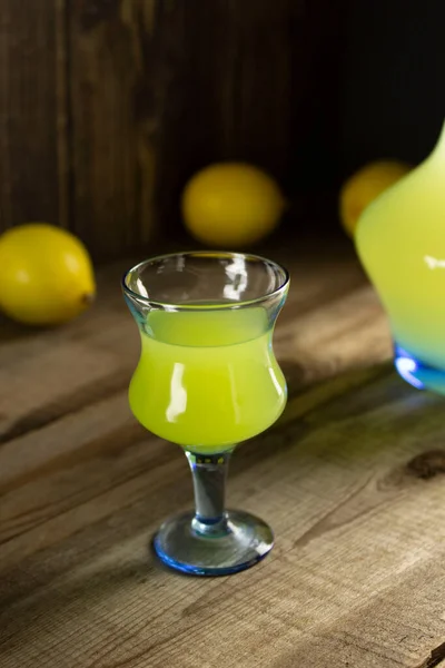 Licor Limoncello Bebida Poncha Vaso Vintage Sobre Una Mesa Rústica — Foto de Stock