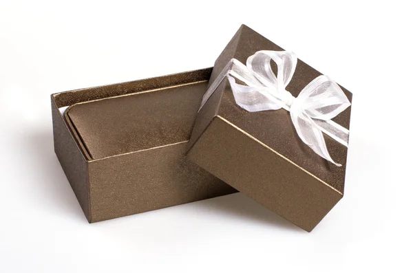 Geschenkbox aus Bronze — Stockfoto