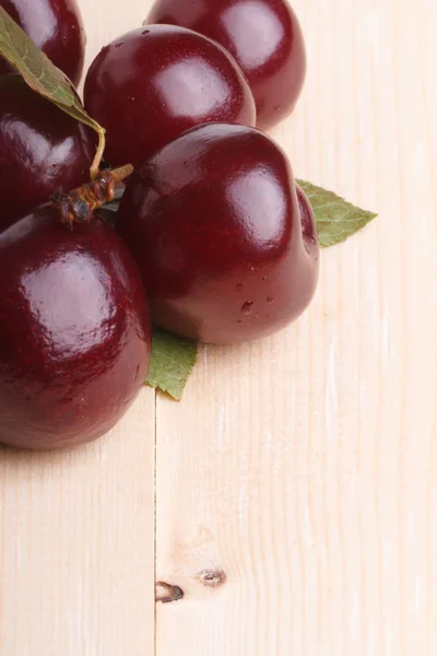 Ripe and juicy cherries — Stock Photo, Image