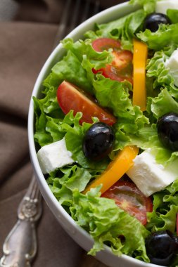 Taze sebze salatası.