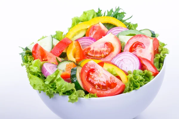 Ensalada de verduras frescas. Alimentos vitamínicos útiles . —  Fotos de Stock