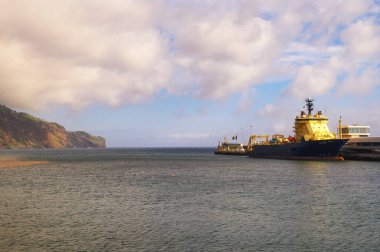 Kablo katman gemisi Ile De Sein Funchal, Madeira, Portekiz limanında