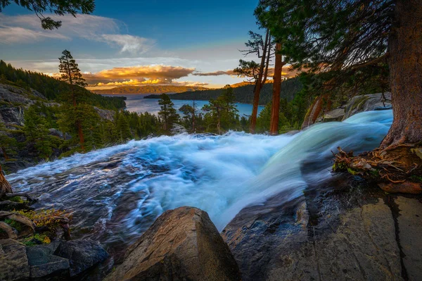 Puesta Sol Por Encima Lower Eagle Falls Con Emerald Bay — Foto de Stock