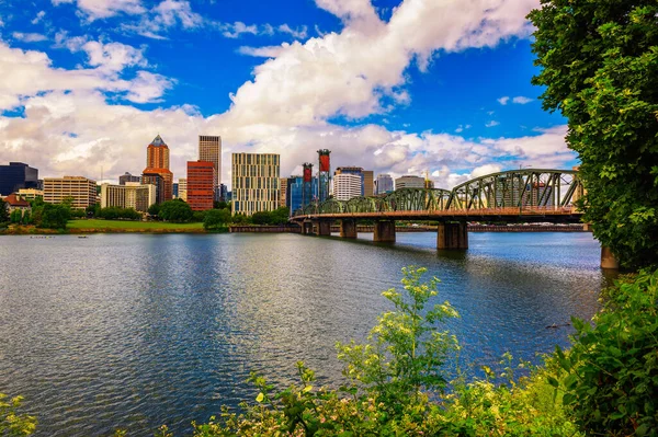 Portland Downtown Historic Hawthorne Bridge Willamette River Portland Oregon — 스톡 사진