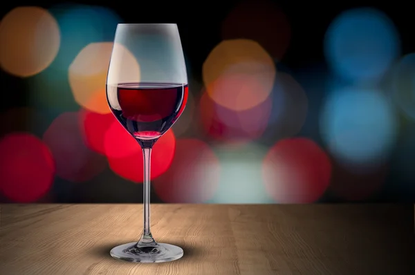 Copa de vino con fondo de escena nocturna — Foto de Stock