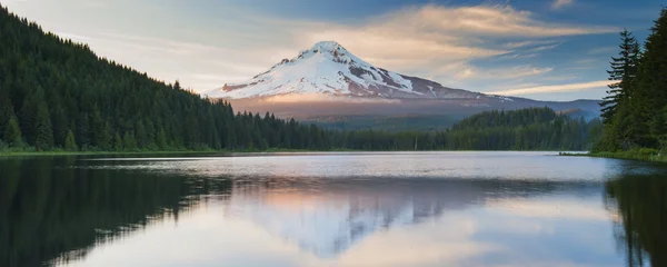 De vulkaan berg Mount hood — Stockfoto