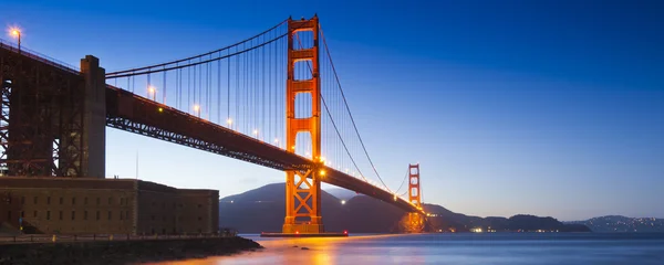 Golden gate Köprüsü gece zaman — Stok fotoğraf