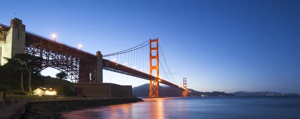 Ponte cancello dorato — Foto Stock