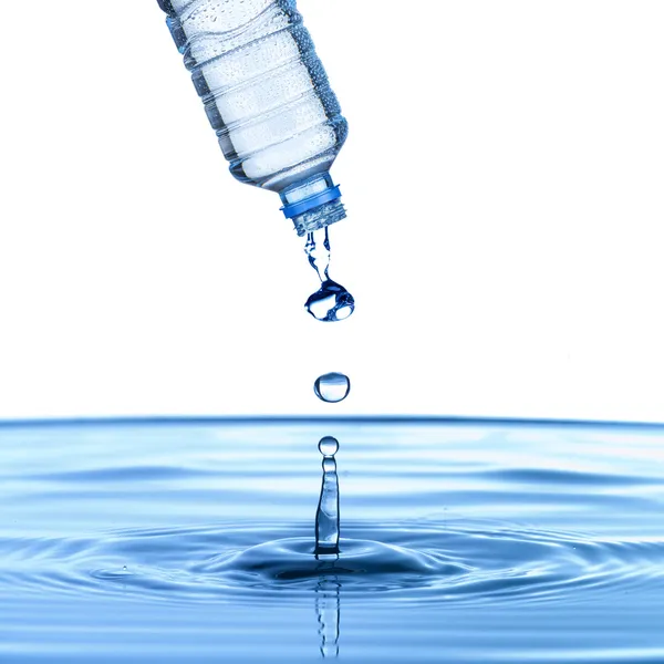 Water drop from water bottle — Stock Photo, Image