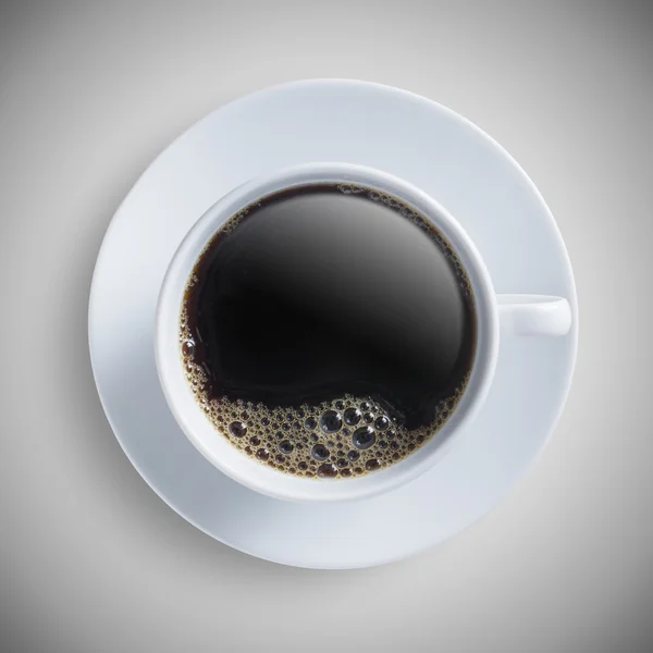 Tasse heißen Kaffee auf weiß — Stockfoto