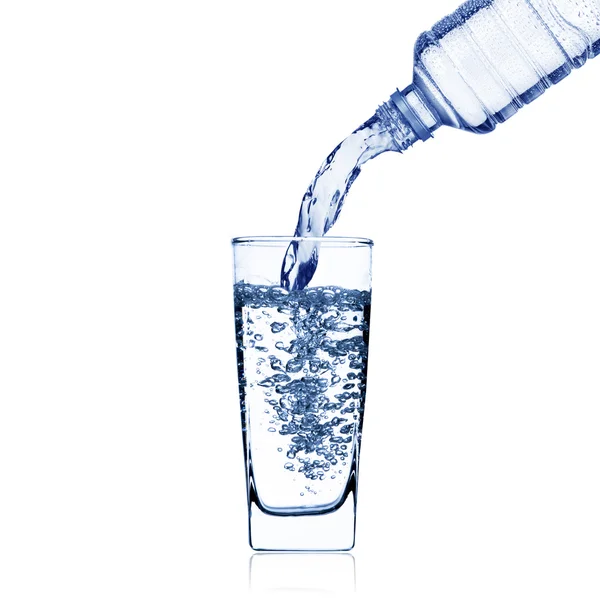 içme suyu dökün su şişe