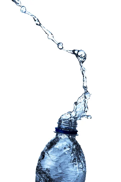 Plusk wody z butelki z wodą — Zdjęcie stockowe