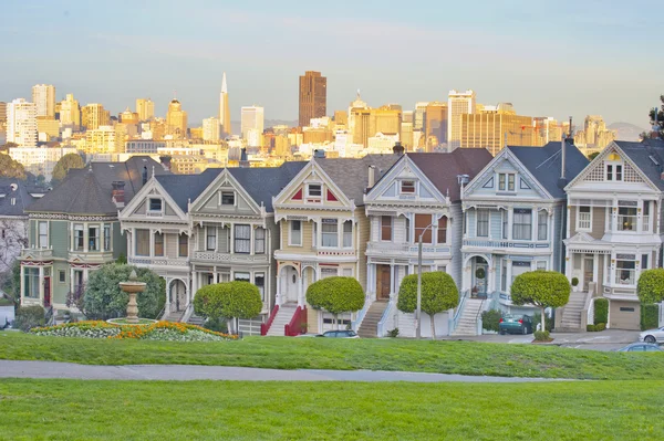 Alamo platz in san francisco — Stockfoto