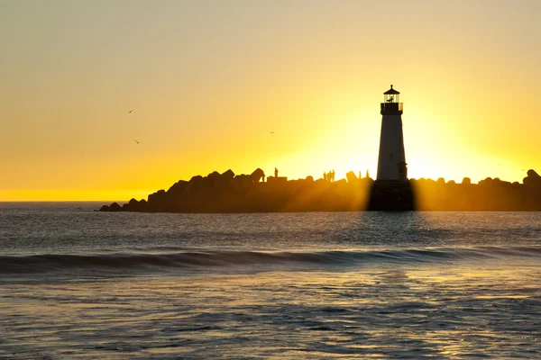 Silhouetten-Leuchtturm — Stockfoto