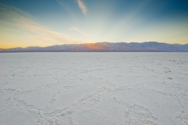 Badwater havzasında tuz