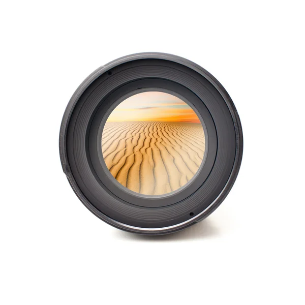 Vista frontal da lente da câmera com deserto — Fotografia de Stock