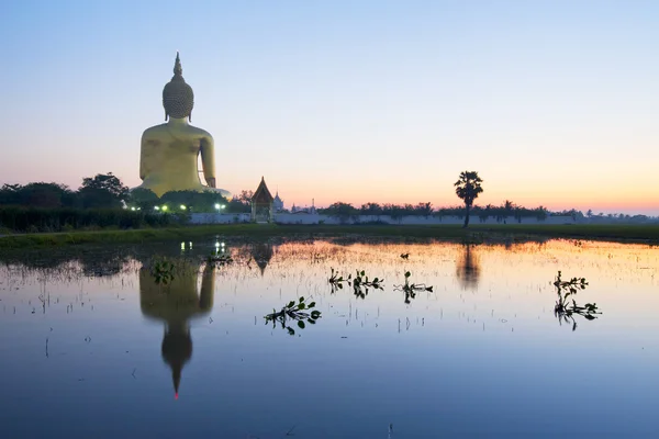 Estátua de buddha na Tailândia — Fotografia de Stock