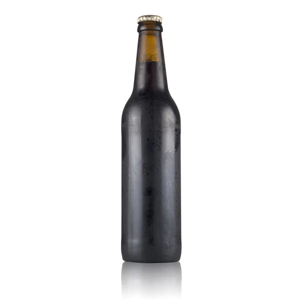 Frasco de cerveja escura — Fotografia de Stock