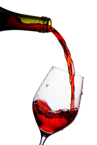 Vino rosso versato nel bicchiere — Foto Stock