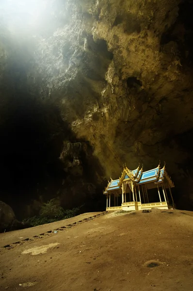 Templo en cueva — Foto de Stock