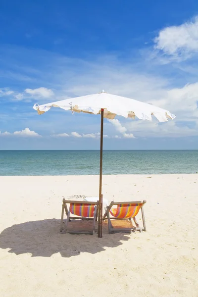 Beach chairs on sand beach — Stock Photo, Image